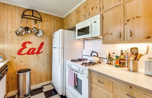 Mirror Lake Cabaña | Highlands Vacation Rental ~ 1 Mi to Mirror Lake