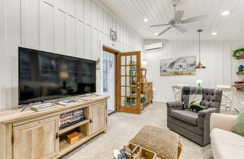 Highlands Casa | Highlands Vacation Rental - Walk to Main St!