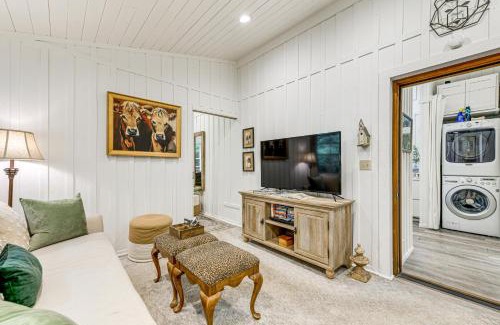 Highlands Casa | Highlands Vacation Rental - Walk to Main St!