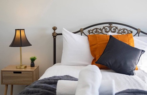 Charlestown Apartamento | Highpoint Lookout A Cool Charlestown Square Abode