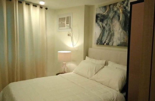 Valenzuela Condominio | Highrise Condo/ Makati w/ Bedroom, Bathr, Livingr & Kitchen