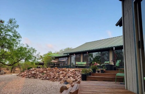 Mason Casa | HightowerHideaway/ Fire pit/Pet and Horse Friendly