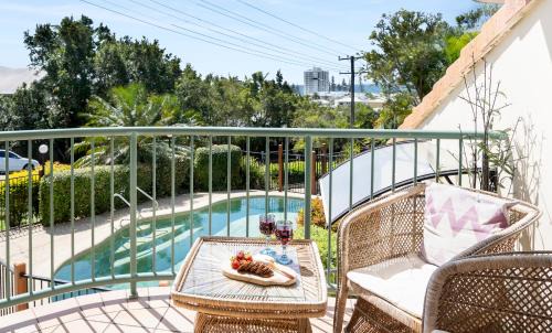 Alexandra Headland Apartamento | Highwater Haven - Ocean View Apartment. 300m to Beach. Pet Friendly