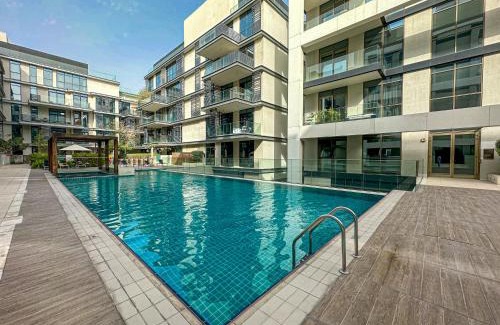 Al Wasl Apartamento | HiGuests - Charming Retreat in CityWalk With Balcony and Pool