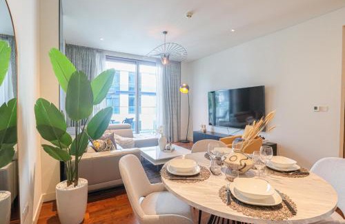 Al Wasl Apartamento | HiGuests - Charming Retreat in CityWalk With Balcony and Pool