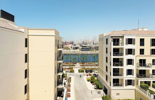 Jumeira 1 Apartamento | HiGuests - La Rive Classy 2BR & Balcony