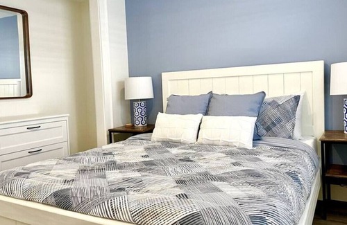 Meaford Apartamento | "Hike" at Hills Meaford | 2BD Suite + Pets!