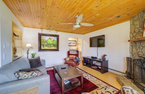 Banner Elk Apartamento | Hike, Bike and Fish Condo with Deck in Beech Mountain