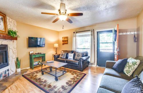 Red River Apartamento | Hike, Bike and Ski Red River Condo with Spa Access