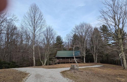 Jamestown Cabina | Hike, bike, horse riding or porch sitting near Big South Fork and Pickett St. Pk