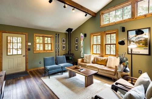 Almont Casa | Hike, Bike, Raft Colorado Home Near Crested Butte