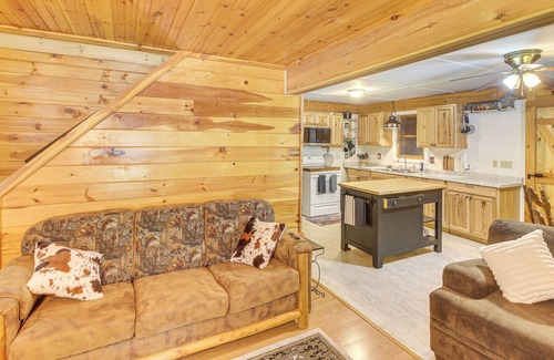 Jamestown Casa | Hike, Ride & Unwind: Secluded Retreat in Jamestown