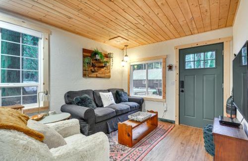Rhododendron Casa | Hike, Ski and Explore Rhododendron Forest Retreat!