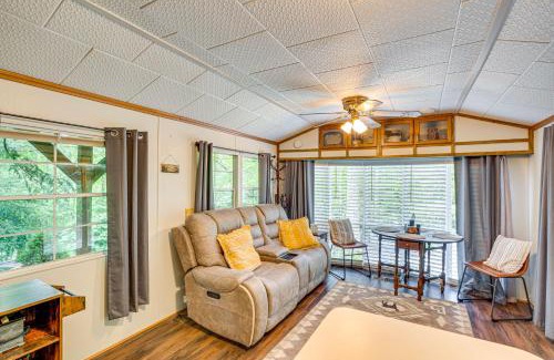 Newland Casa | Hike, Swim, Ski and More Pet-Friendly Newland Home!