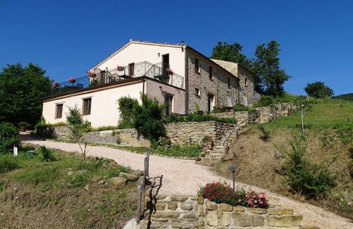Monterosso Apartamento | Senderismo y disfrutar de la naturaleza en Le Marche, Italia en Cottage 'La Terra'