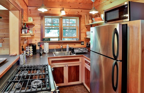 Chichester Cabina | Hiking. Skiing. Chill by the Fire