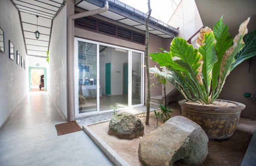 Thiranagama Villa | Hikks Villa Hikkaduwa