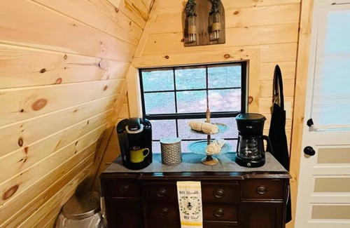 Rosman Casa | Hilda’s Hideaway- a charming little A-frame