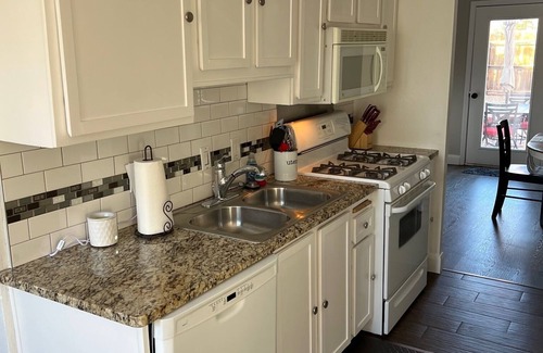 Hildale Casa | Hildale Haven B/red rock views, abundance of trails, close to Zion Nat'l Park.