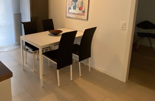 District 4 Apartamento | HildaThree
