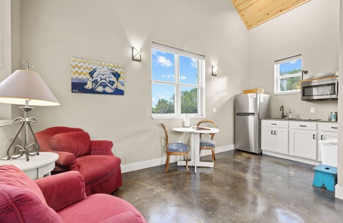 Dripping Springs Cabaña | Hill Country Casitas