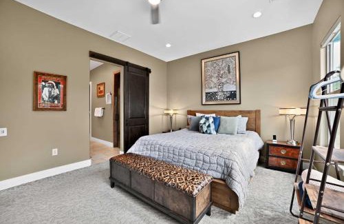 Horseshoe Bay West Casa | Hill Country Retreat & Casita