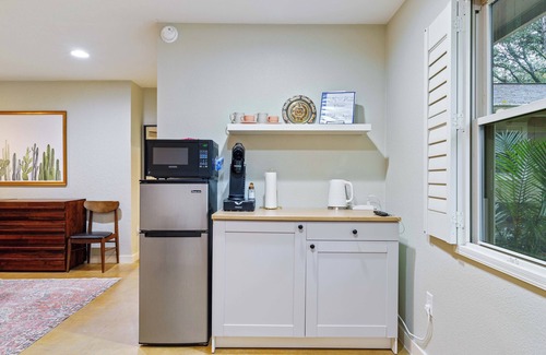 Austin Apartamento | Hill Country studio: 1 mi to lake, 20 min to DT Austin