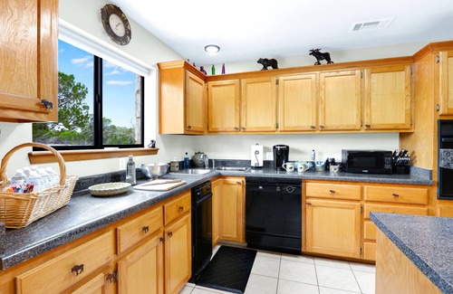 Kerrville Casa | Hill Country views, beautiful sunsets, private, and natural wildlife.