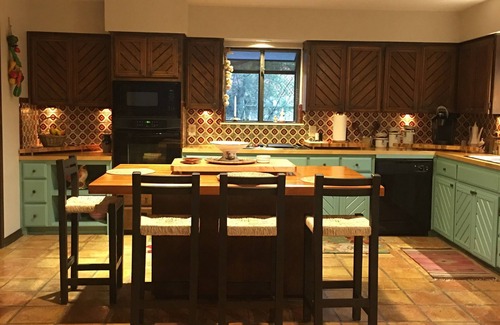 Helotes Casa | Hill countryview sunsets private nature hottubchimeneanat'l parksstablesgolf