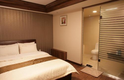 Hoehyeon-dong Hotel | Hill House Seoul Myeongdong