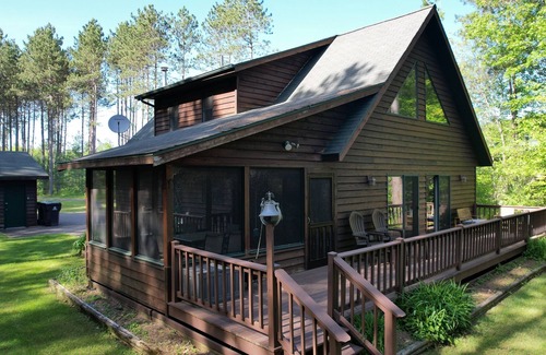 Minocqua Cabaña | Hill Lake Charming Minocqua Cabin Fire Pit W&D Pets