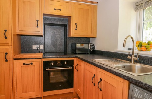 Stonegrave Cabaña | HILL TOP, pet friendly, character holiday cottage in Hovingham
