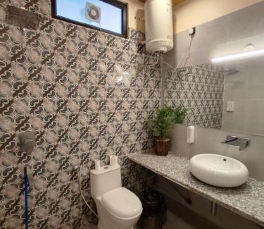 Tapovan Hotel | Hill Top Swiss Cottage