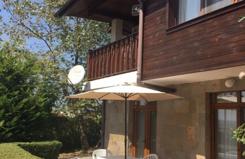 Sunny Beach Villa | Hill Top Villa cerca de Sunny Beach con 4 dormitorios, piscina privada y WIFI