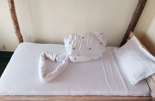 Moshi Hotel | Hill View Garden Hotel