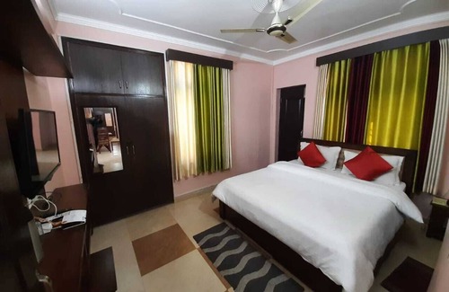 Sattal Hotel | Hill View Homes