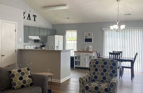Durham Casa | Hillandale Oasis - Newly Updated 2-Bedroom Ranch Style Home