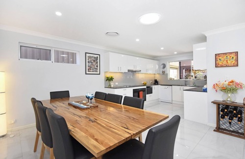 Hillarys Casa | Hillary's Coastal Retreat stunning home with pool and amazing alfresco area