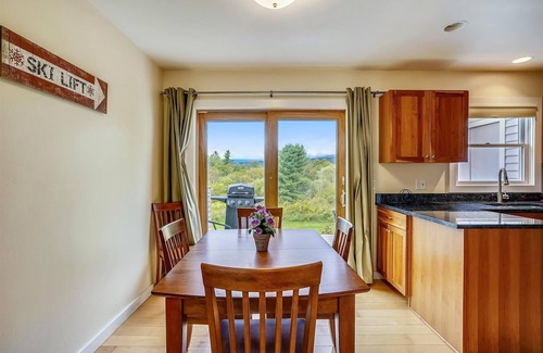 Stowe Condominio | Condominio de unidad final privada en Hillcrest!