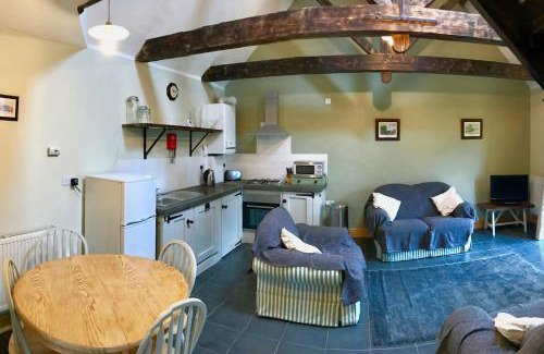 Kilgetty Casa | Hillcrest Barn.