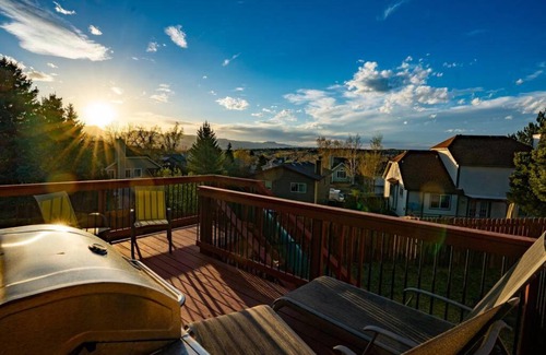 Northeast Colorado Springs Casa | Hillcrest Chalet - Spa - Firepit - Views - USAFA