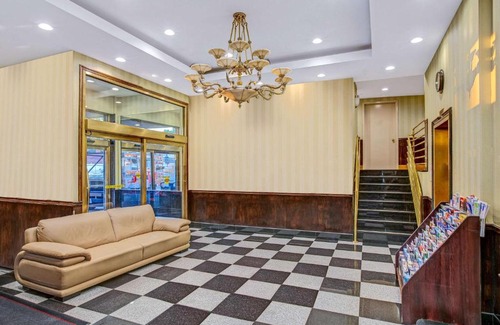 Queens Hotel | Hillcrest Hotel Near JFK Airtrain