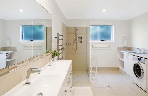 North Narooma Apartamento | Hillcrest Views of Wagonga