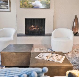 Middletown Casa | Hills Hideaway by CoastVH - Luxury Midtown 3br