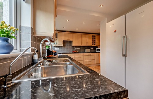 Treknow Casa | Hillscroft - Tres Habitaciones Casa, Capacidad 6