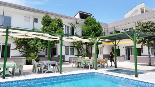Kemer Mahallesi Apartamento | Hillside Apart House