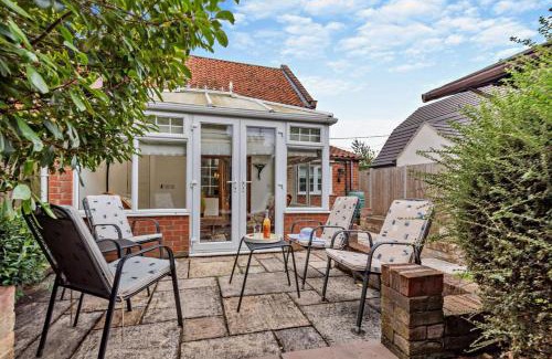 Ingoldisthorpe Casa | Hillside Cottage