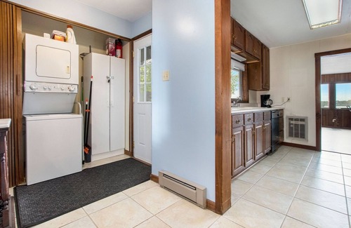 Kendall Casa | Hillside Cottage on Gravel Lake