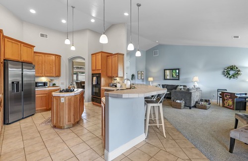 Redding Casa | *Hillside Cottage*pool spa grill mountain views