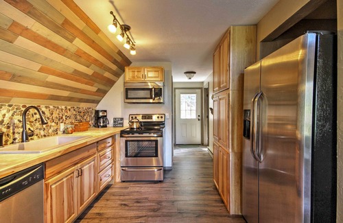 Cripple Creek Cabina | ¡Hillside Cripple Creek Cabin con vistas a la montaña!